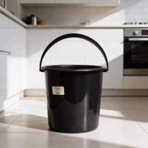 9L Plastic Bucket with Handle